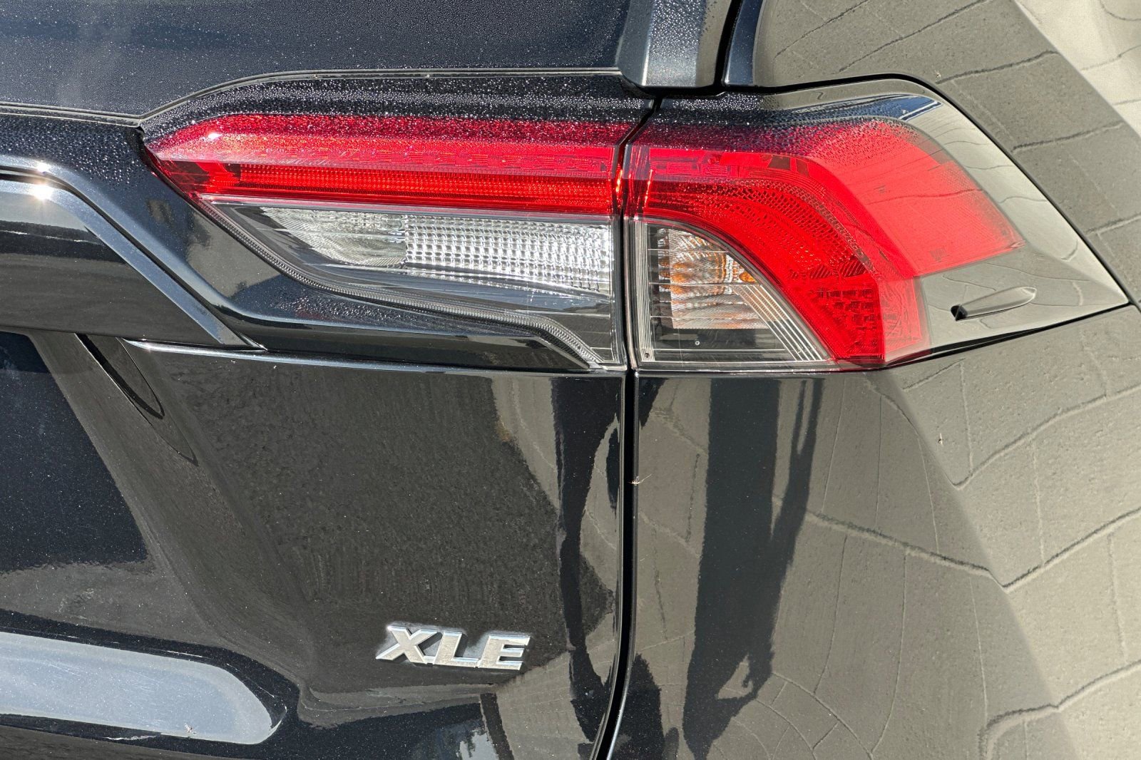 Used 2023 Toyota RAV4 XLE image 37