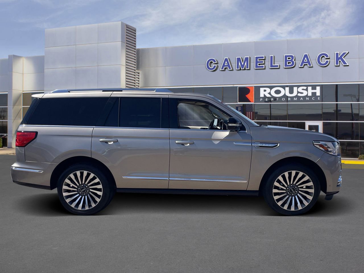 Used 2020 Lincoln Navigator Reserve w/ Luxury Package AWD/4WD image 7