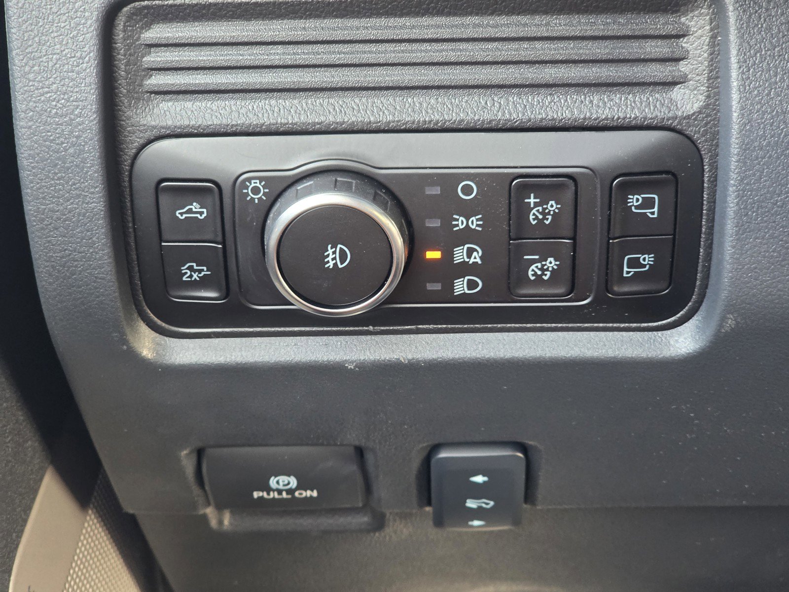 New 2026 Ford F250 Lariat w/ Tremor Off-Road Package image 25