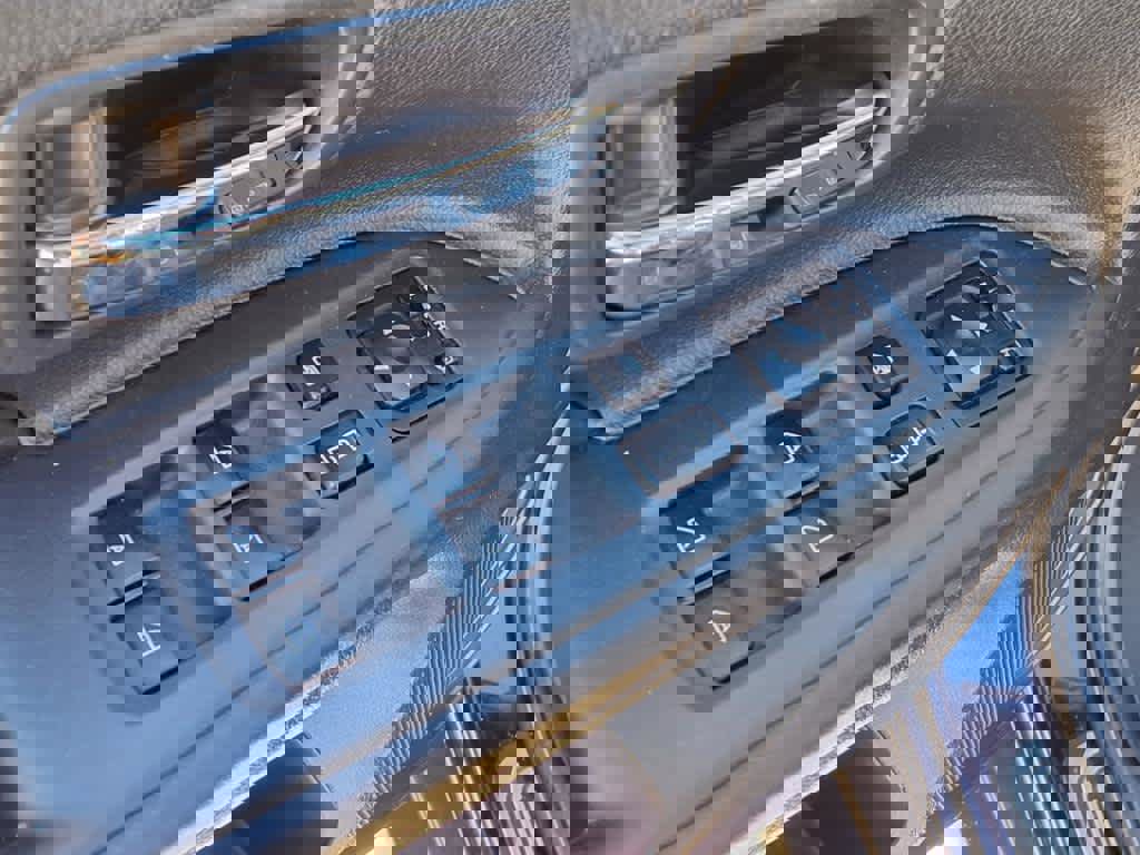 Used 2020 Mitsubishi Outlander SEL image 11