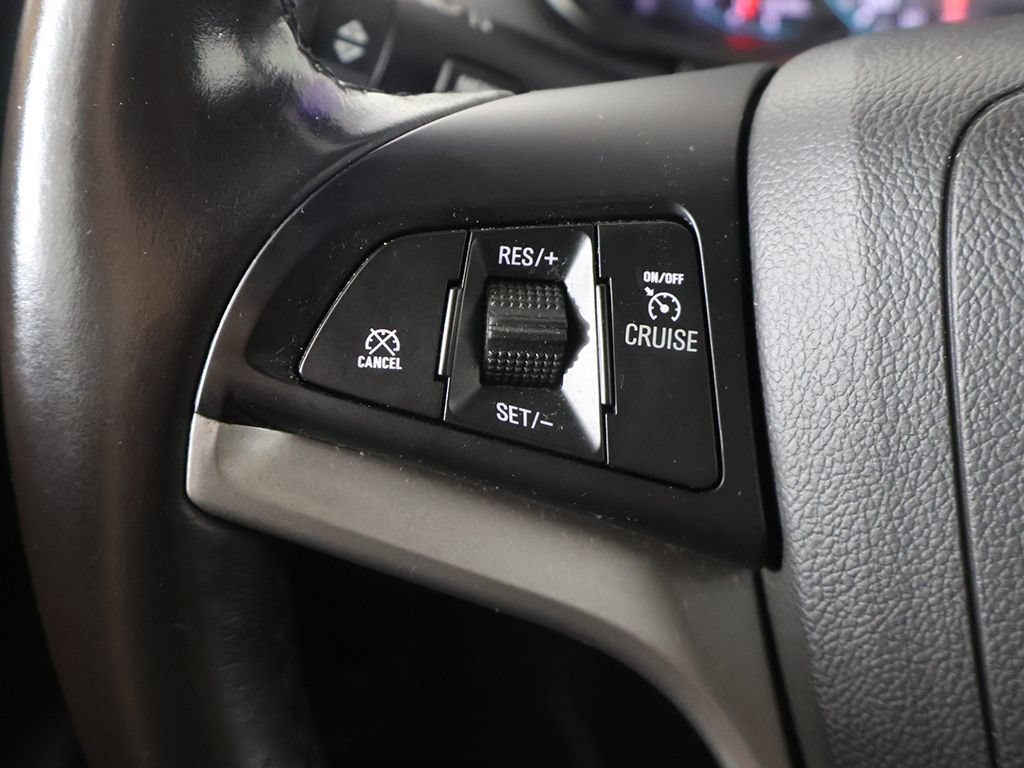 Used 2020 Chevrolet Trax LT w/ LT Convenience Package FWD image 34