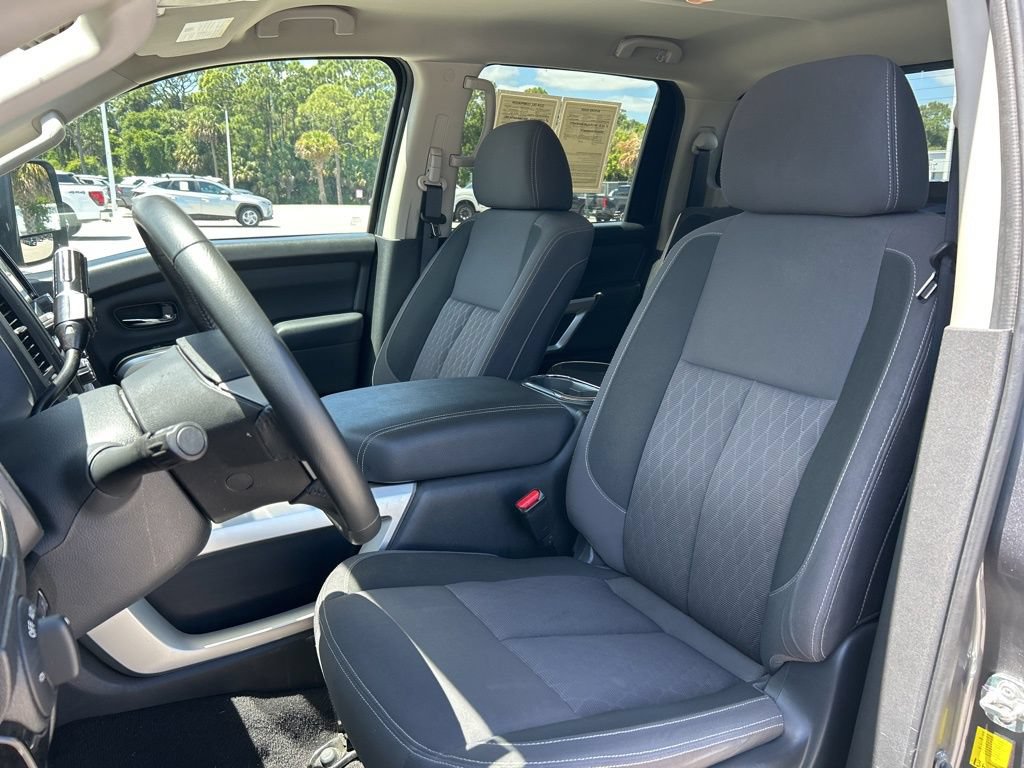 Certified 2024 Nissan Titan SV w/ SV Convenience Package RWD image 21
