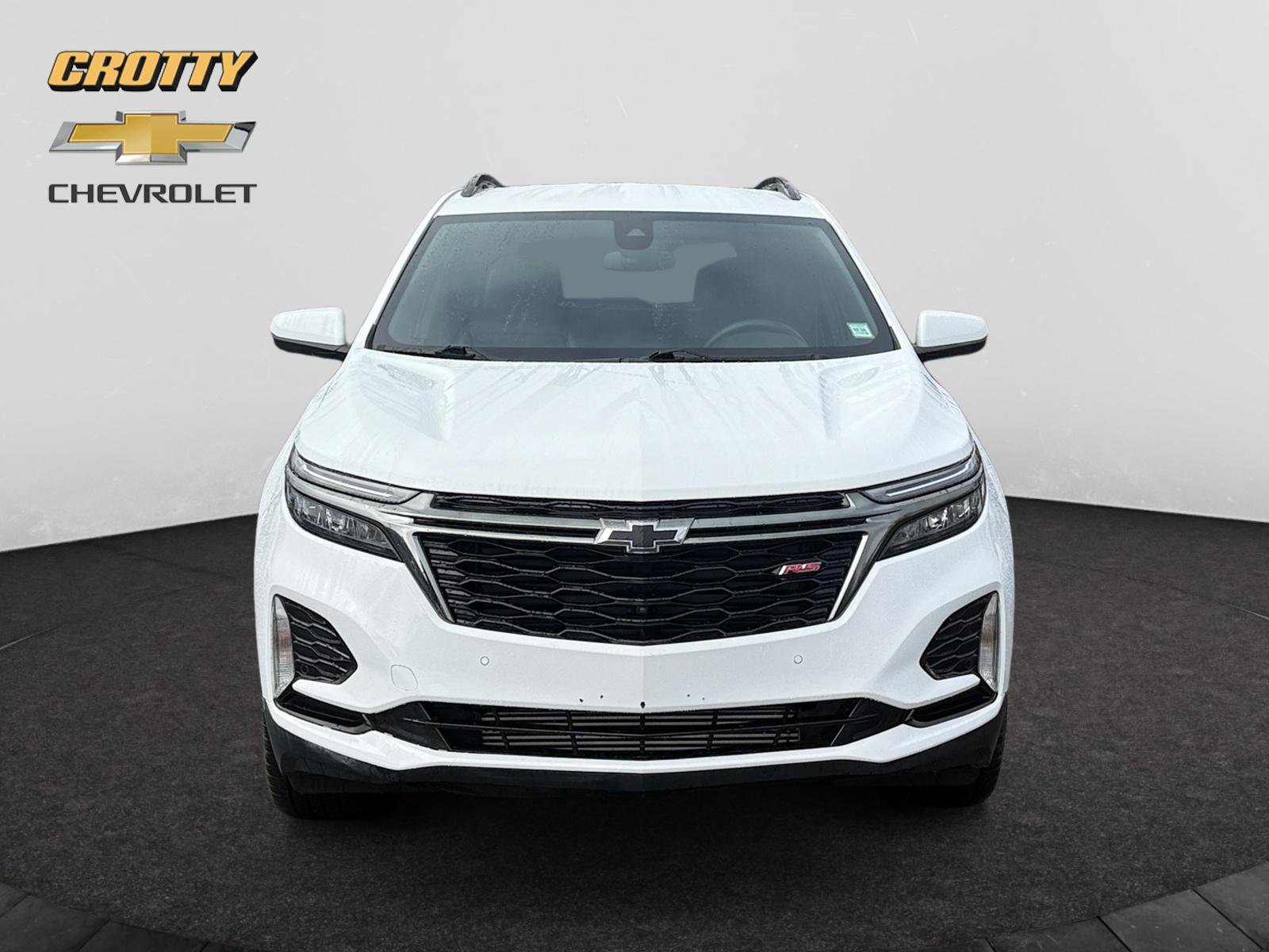 Used 2023 Chevrolet Equinox RS w/ RS Leather Package image 8