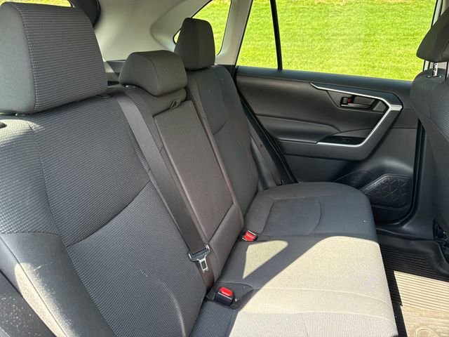 Used 2022 Toyota RAV4 LE AWD/4WD image 14