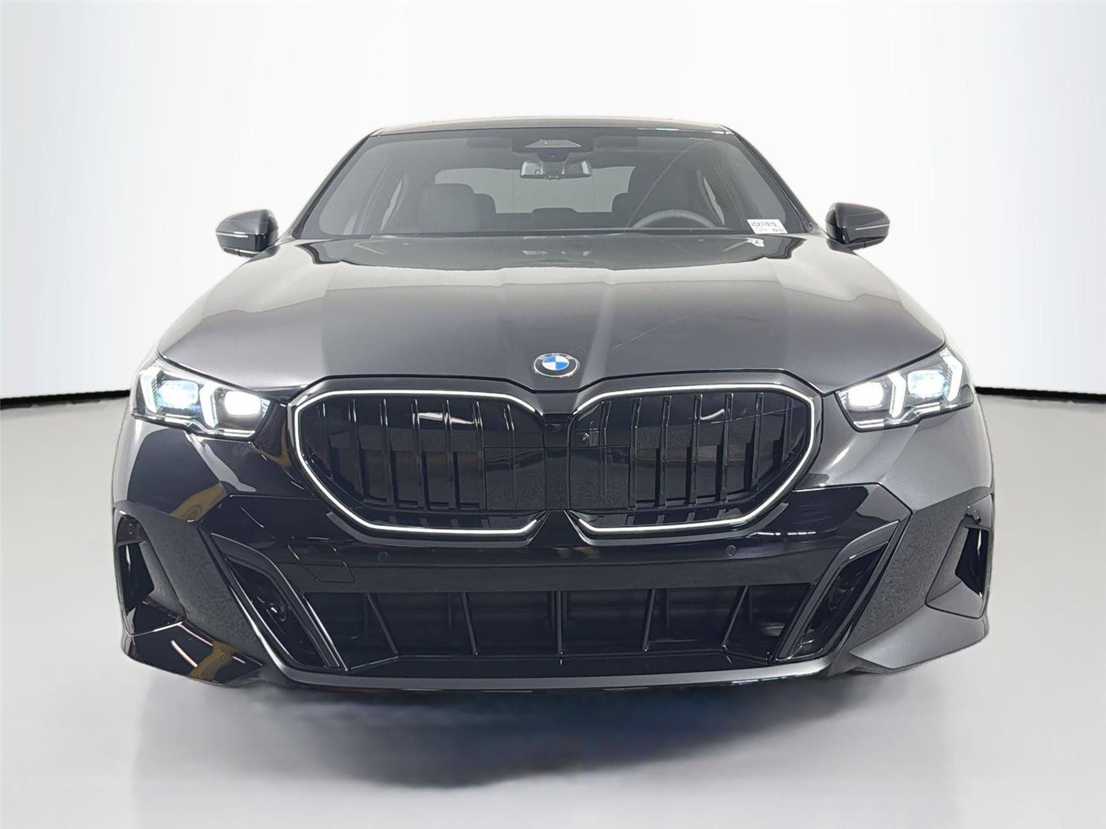 New 2027 BMW 530i RWD image 2