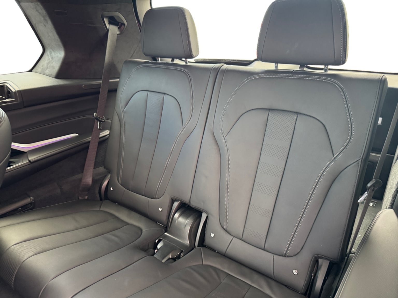 Used 2022 BMW X7 xDrive40i w/ Premium Package AWD/4WD image 16
