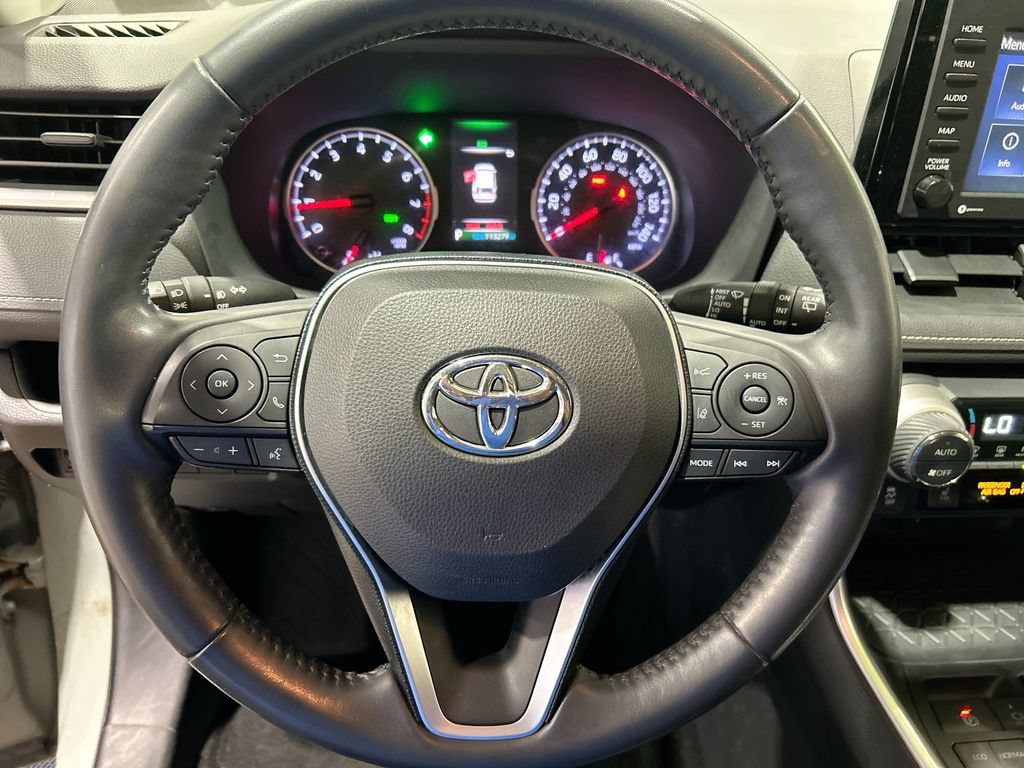 Used 2020 Toyota RAV4 XLE w/ Convenience Package AWD/4WD image 30