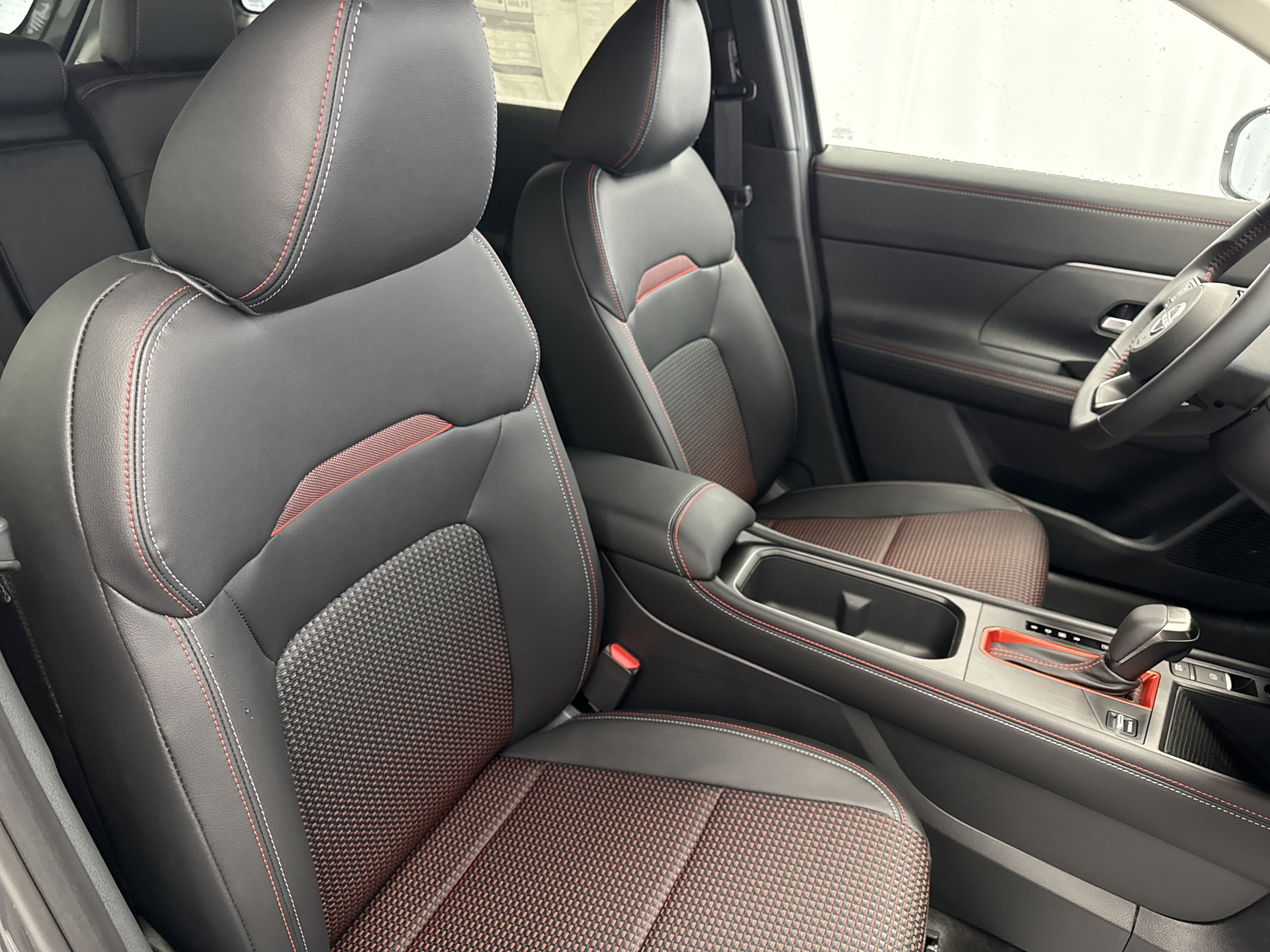 New 2026 Nissan Kicks SR image 13