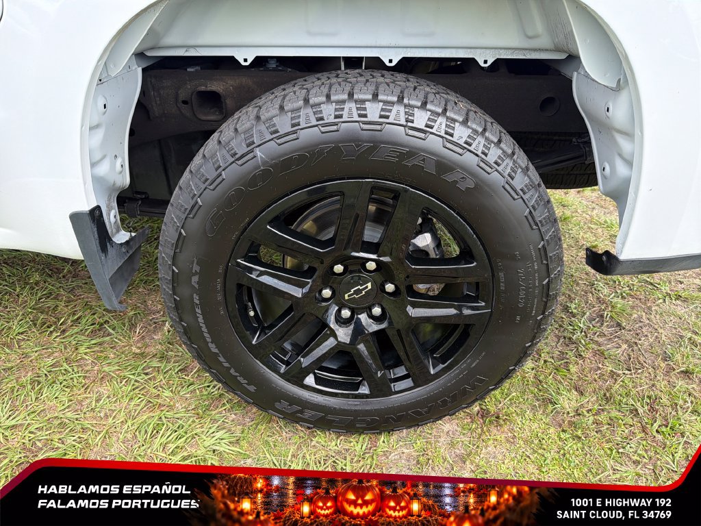 Used 2024 Chevrolet Silverado 1500 Custom AWD/4WD image 11