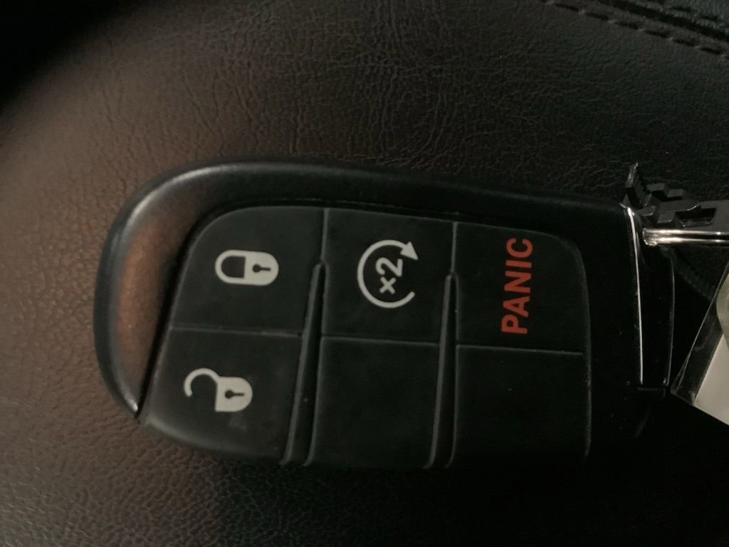 Used 2023 Jeep Compass Latitude AWD/4WD image 25