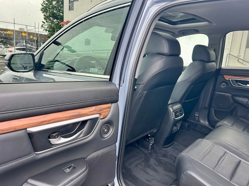 Used 2022 Honda CR-V Touring image 11