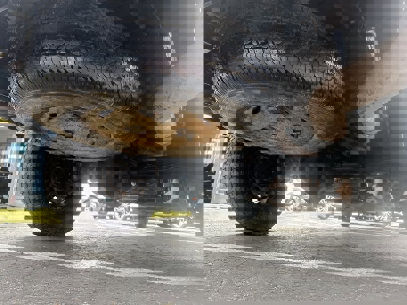 Used 2001 Chevrolet Silverado 2500 4x4 Crew Cab image 21