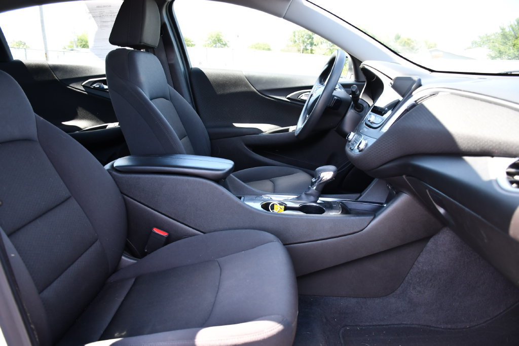 Used 2023 Chevrolet Malibu LT FWD image 30
