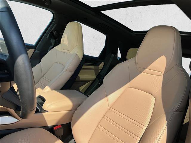 Used 2025 Porsche Cayenne GTS image 12
