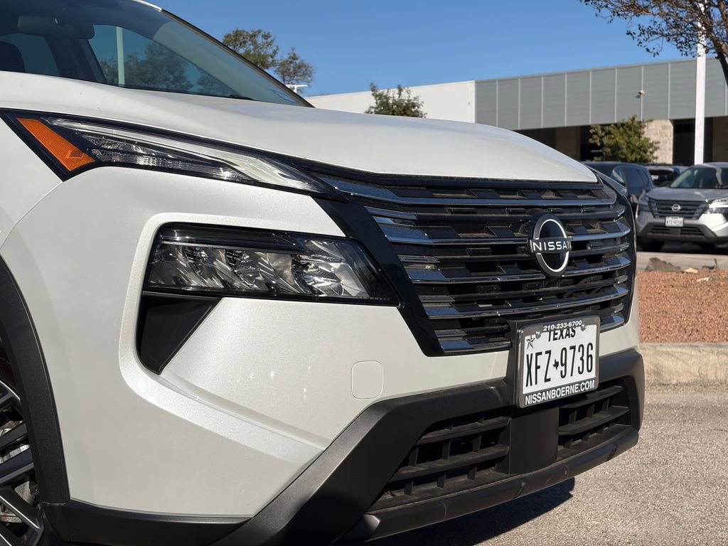 Certified 2025 Nissan Rogue S FWD image 3