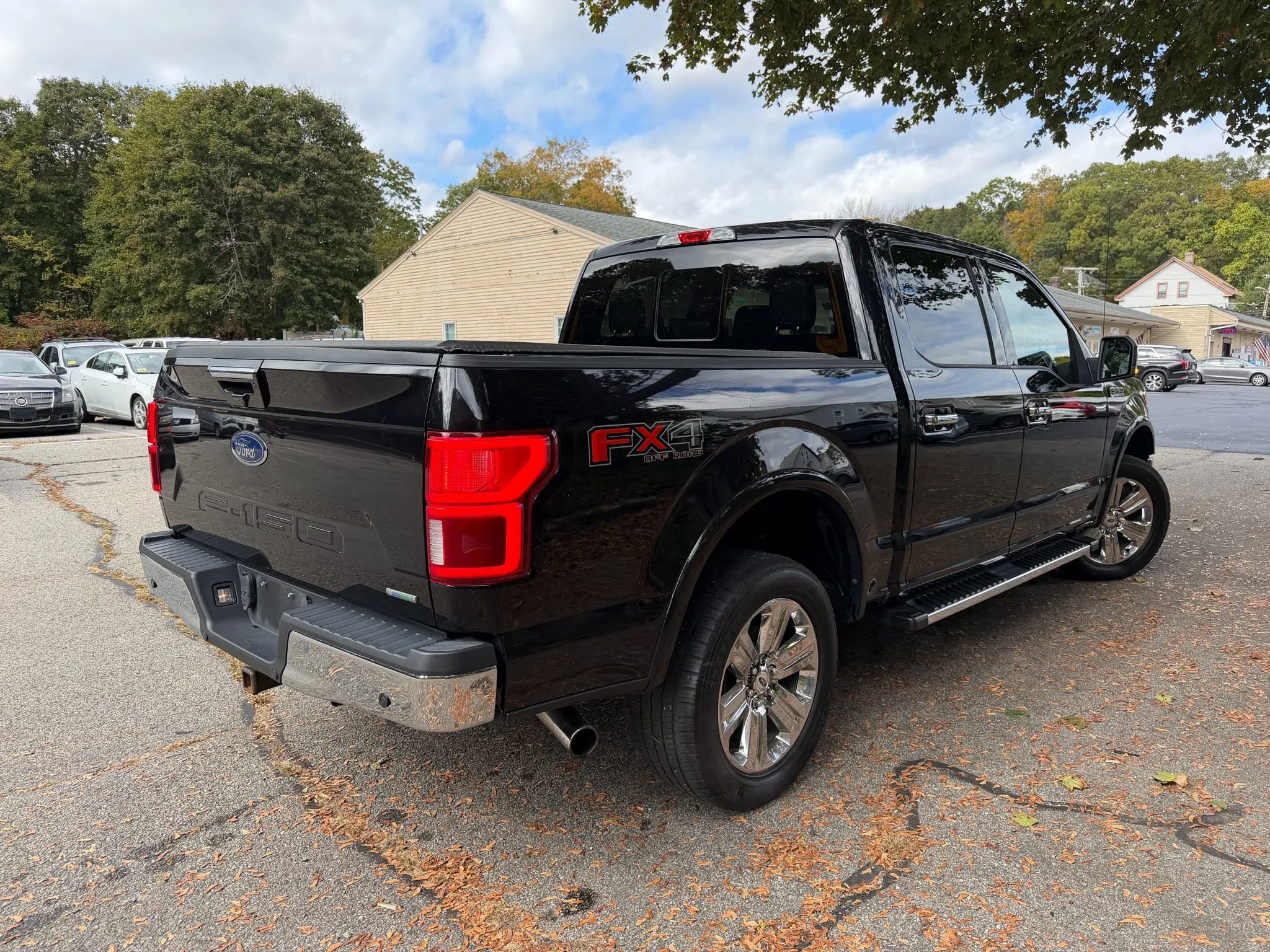 Used 2019 Ford F150 Lariat image 6