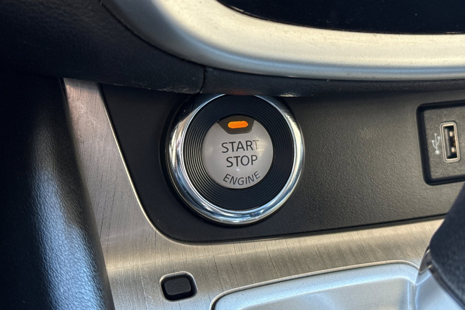 Used 2018 Nissan Murano SV image 29