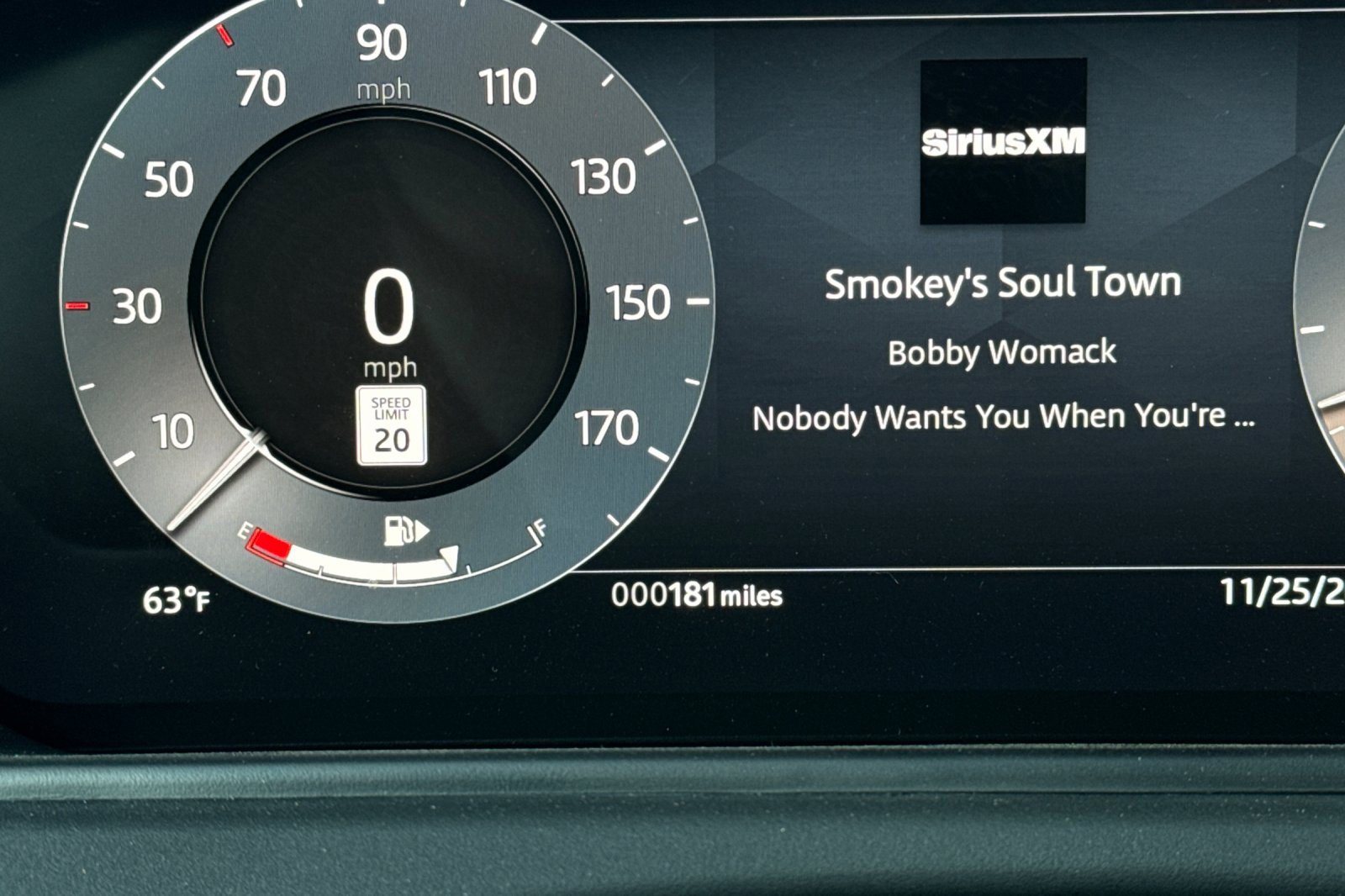 New 2024 Land Rover Range Rover Velar Dynamic HSE image 26