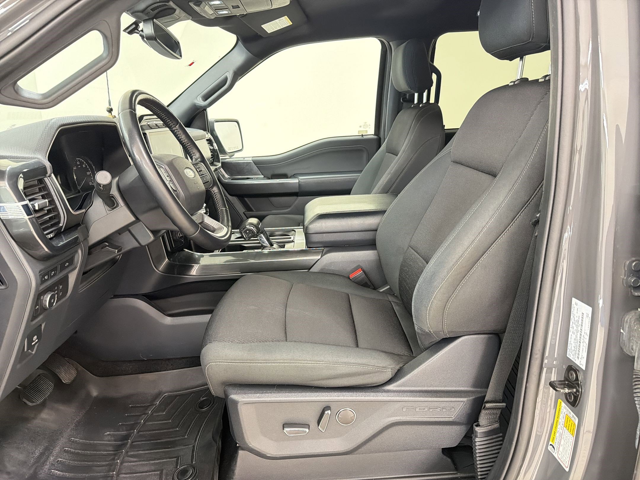 Used 2021 Ford F150 XLT w/ Equipment Group 302A High image 5