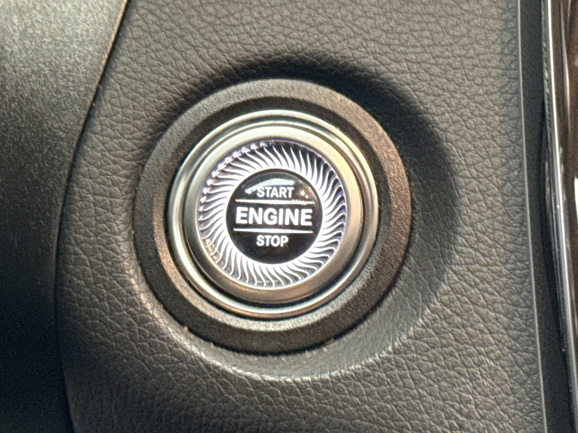 Used 2022 Mercedes-Benz GLC 300 4MATIC image 20