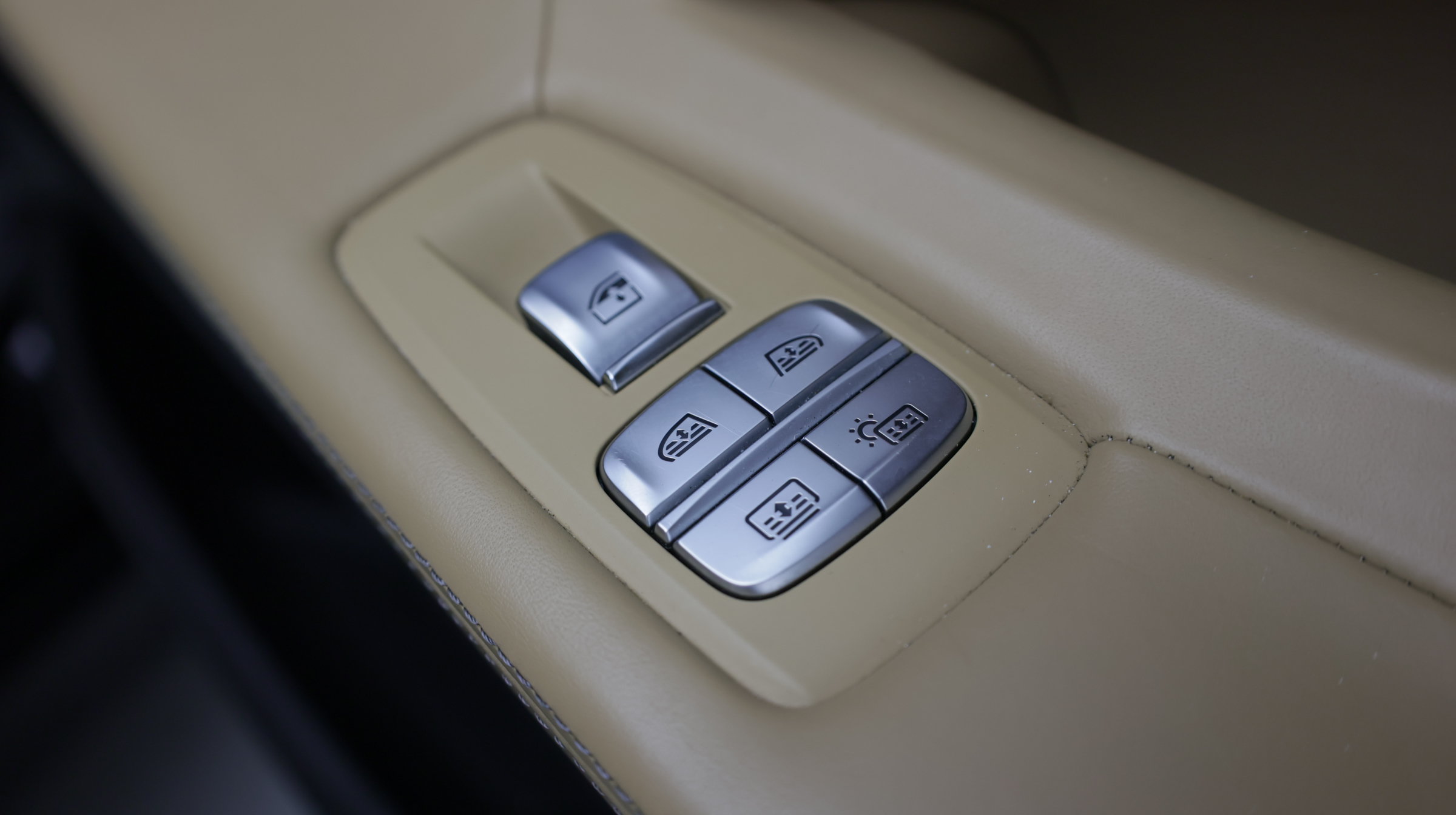 Used 2022 BMW 740i w/ Premium Package RWD image 43