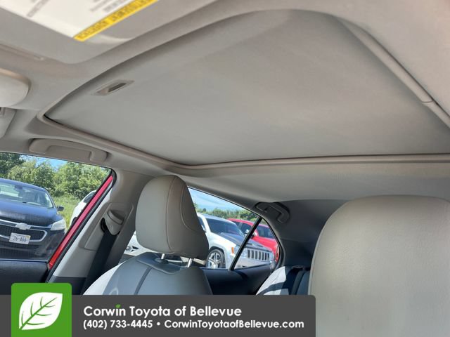 Used 2019 Toyota Camry SE w/ Convenience Package FWD image 24