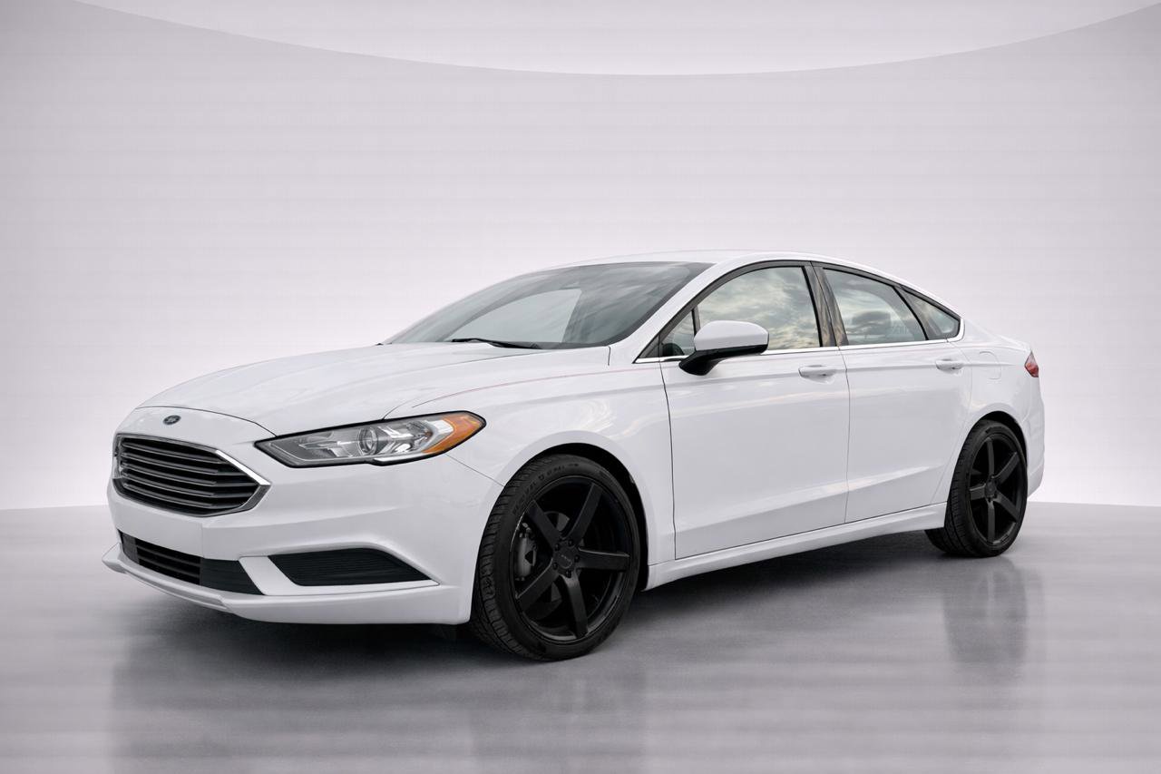 Used 2017 Ford Fusion SE w/ Fusion SE Technology Package image 6