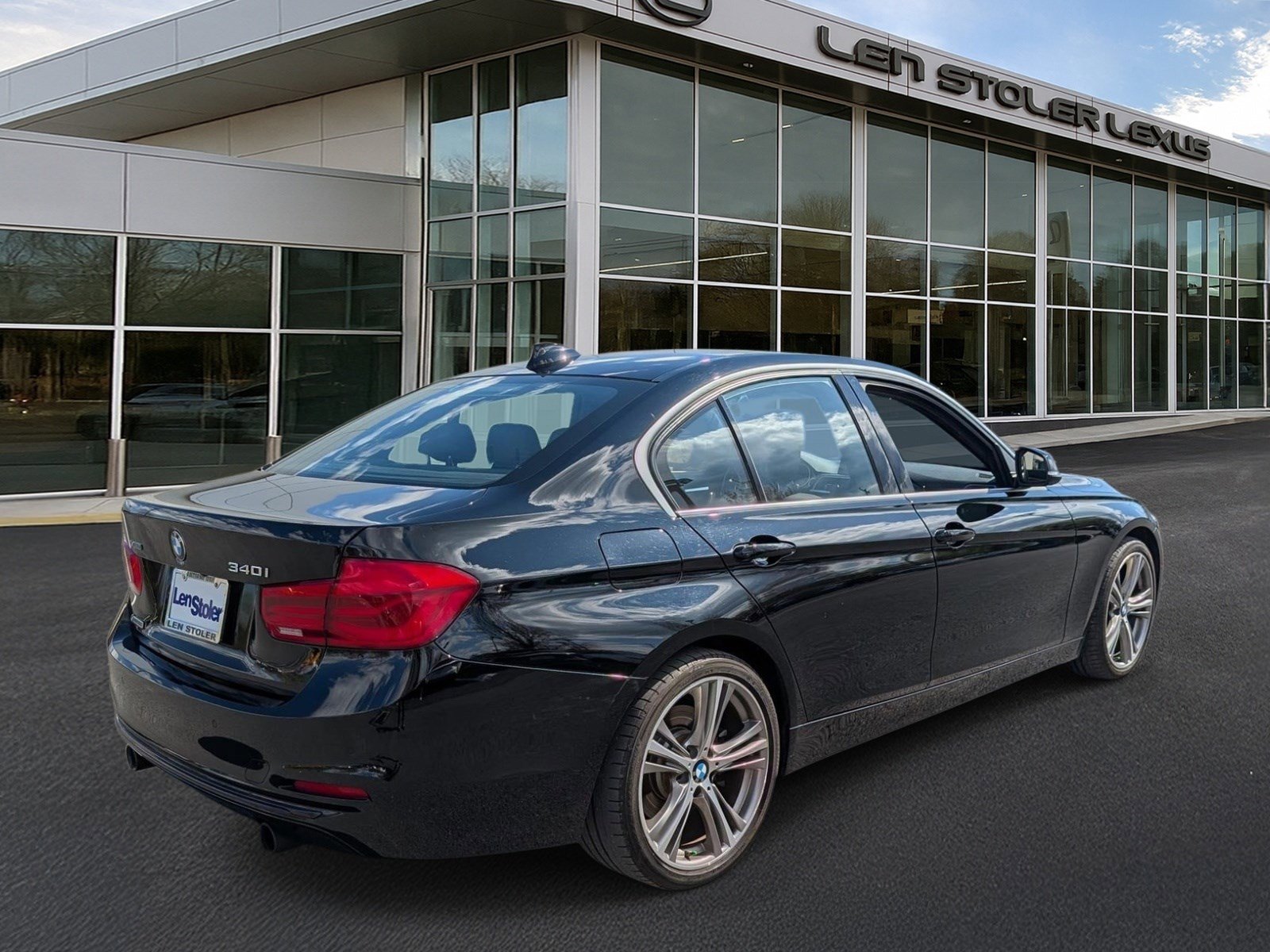 Used 2016 BMW 340i xDrive Sedan image 3