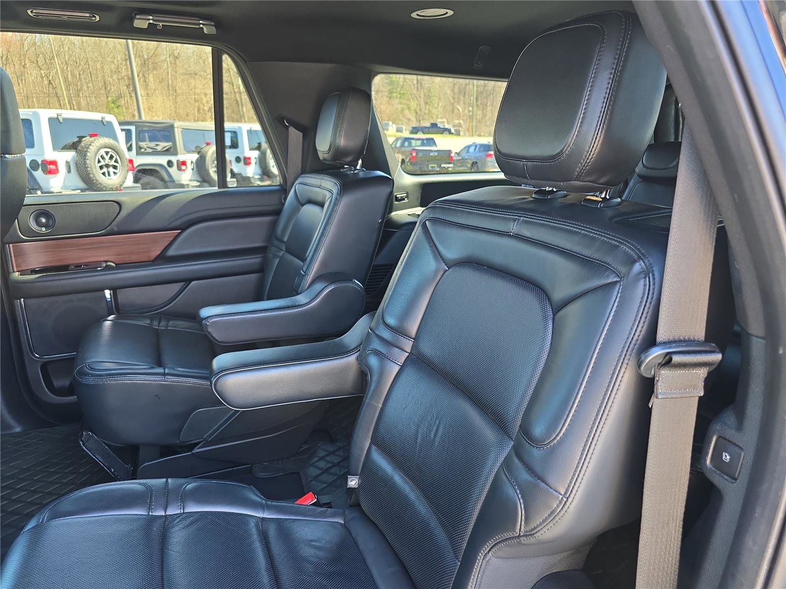 Used 2021 Lincoln Navigator L Reserve image 15