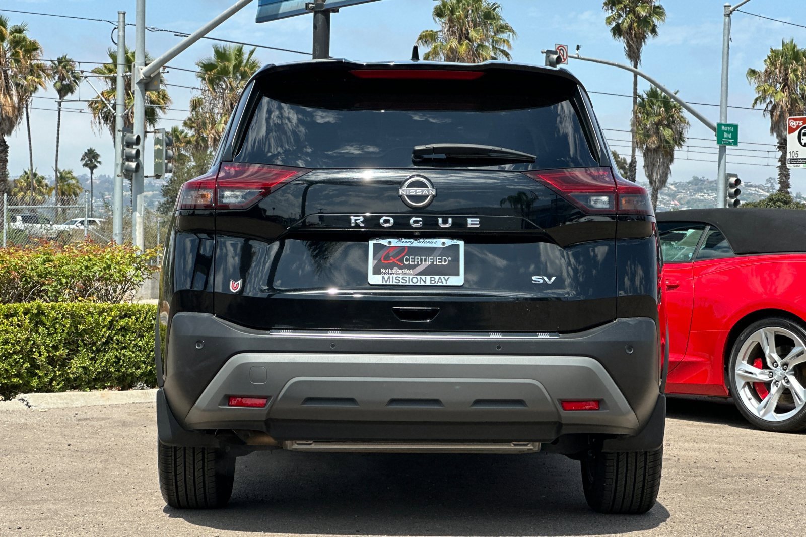 Used 2023 Nissan Rogue SV image 5