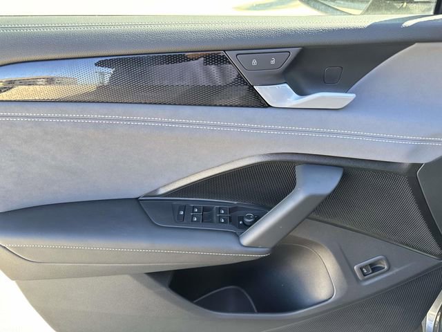 New 2026 Volkswagen Tiguan SE R-Line FWD image 11