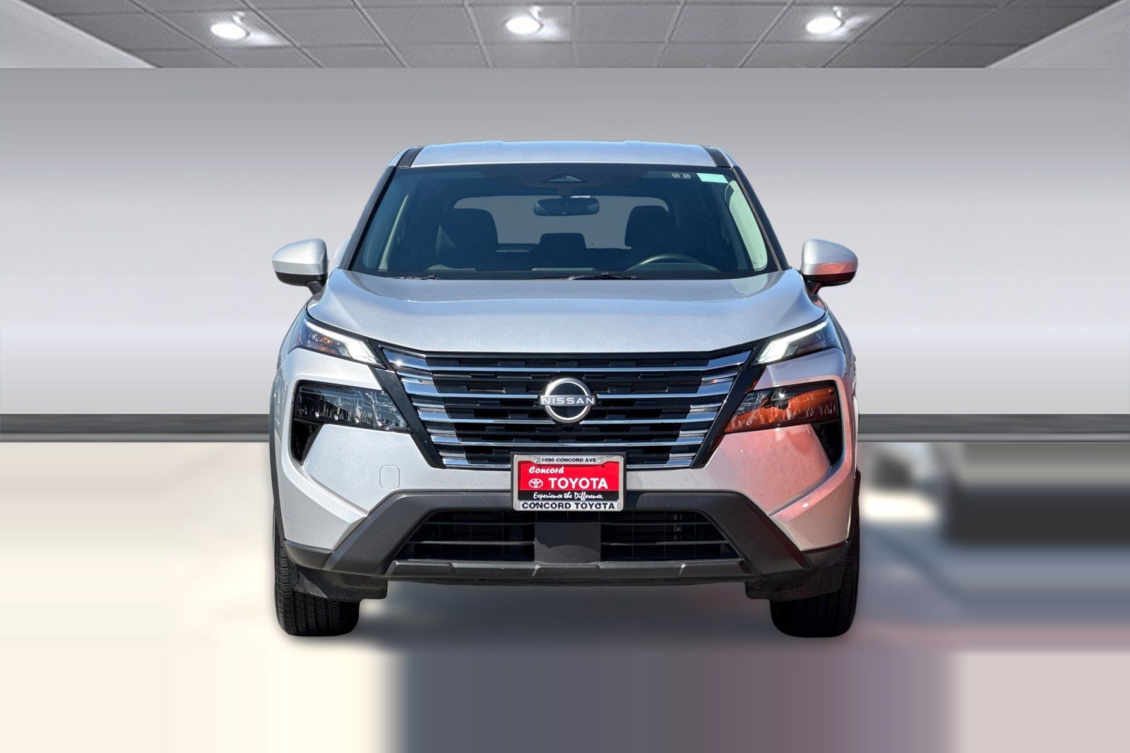 Used 2025 Nissan Rogue SV AWD/4WD image 6