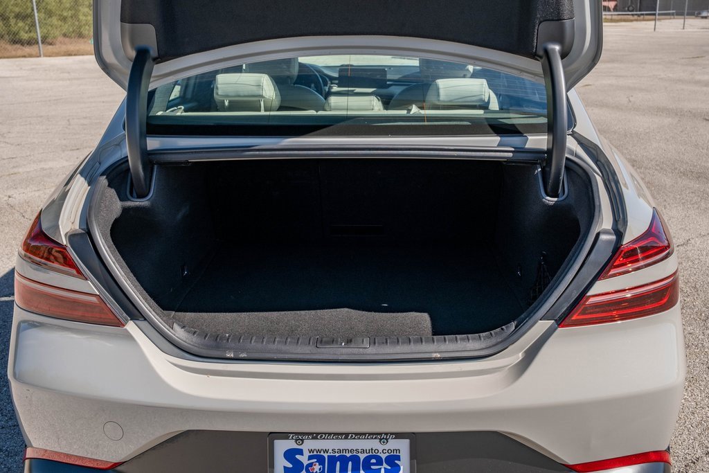 Used 2025 Genesis G70 2.5T image 23