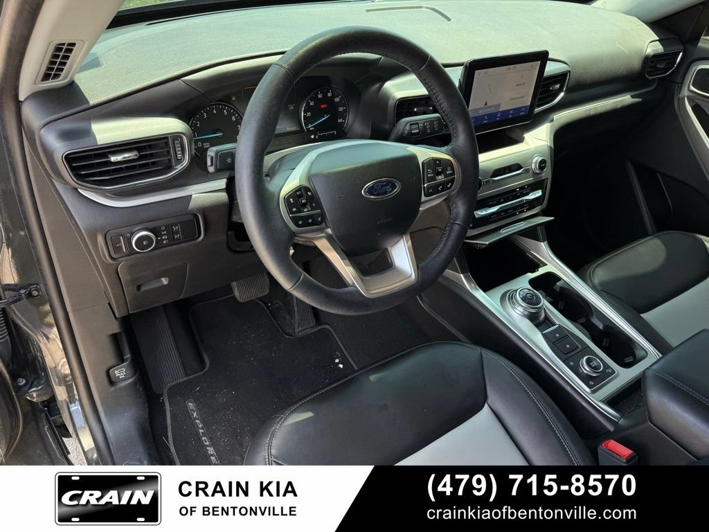 Used 2024 Ford Explorer XLT w/ Equipment Group 202A AWD/4WD image 9