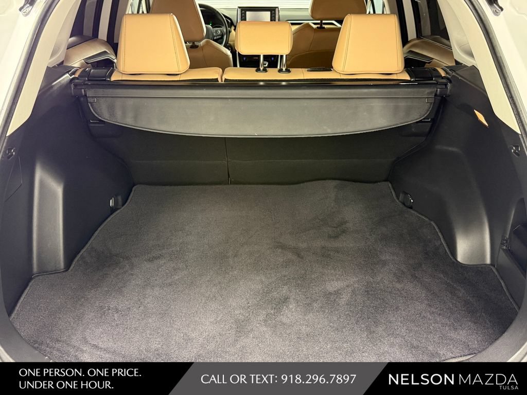 Used 2020 Toyota RAV4 XLE Premium FWD image 38