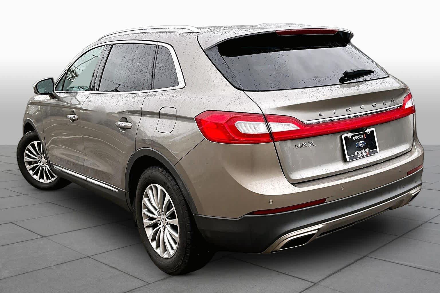 Used 2016 Lincoln MKX Select w/ Select Plus Package FWD image 12