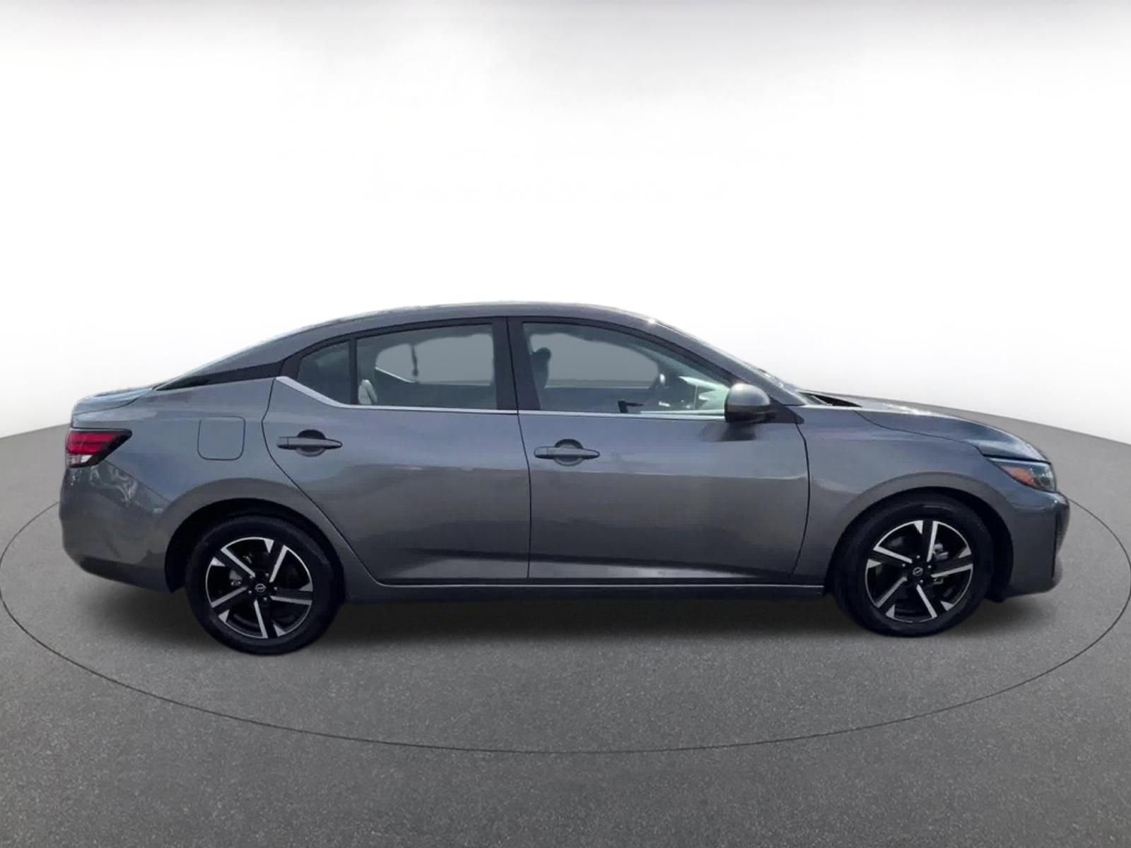 Used 2025 Nissan Sentra SV FWD image 16