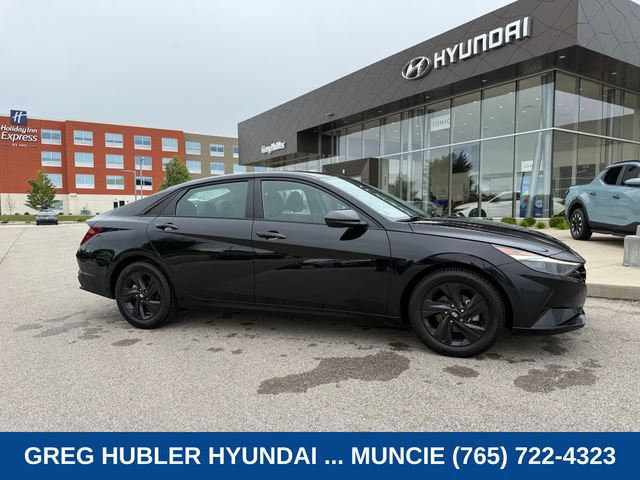 Used 2023 Hyundai Elantra SEL FWD image 1
