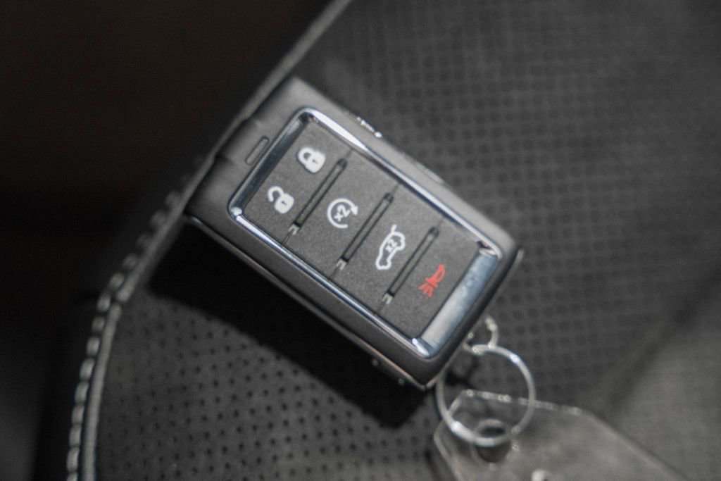 New 2025 Jeep Grand Cherokee Altitude image 41