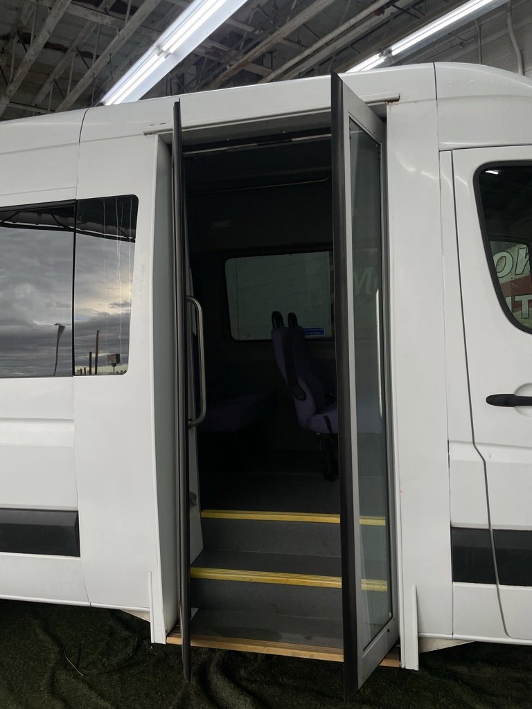 Used 2008 Dodge Sprinter 3500 w/ Window Group Iv Fixed Glass image 11