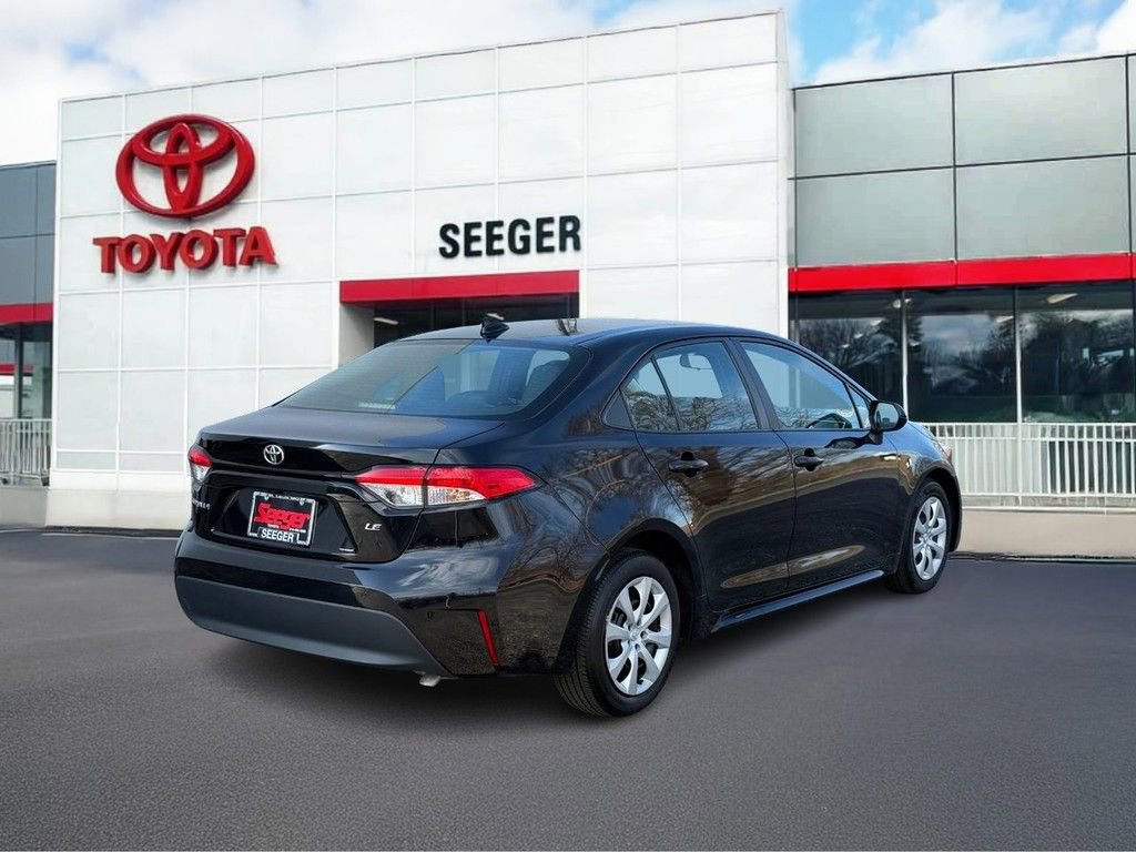 Used 2024 Toyota Corolla LE FWD video 3