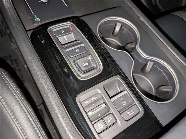 Used 2025 Honda Pilot Touring image 13