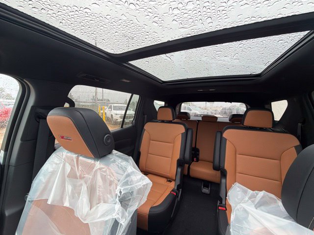 New 2027 Chevrolet Traverse Z71 w/ Enhanced Driving Package AWD/4WD image 10