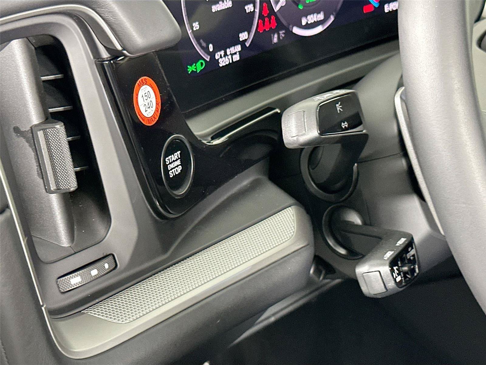 Certified 2025 Porsche Cayenne S AWD/4WD image 33