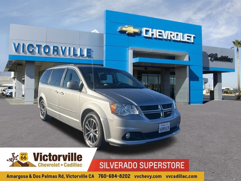 Used 2017 Dodge Grand Caravan SXT image 1