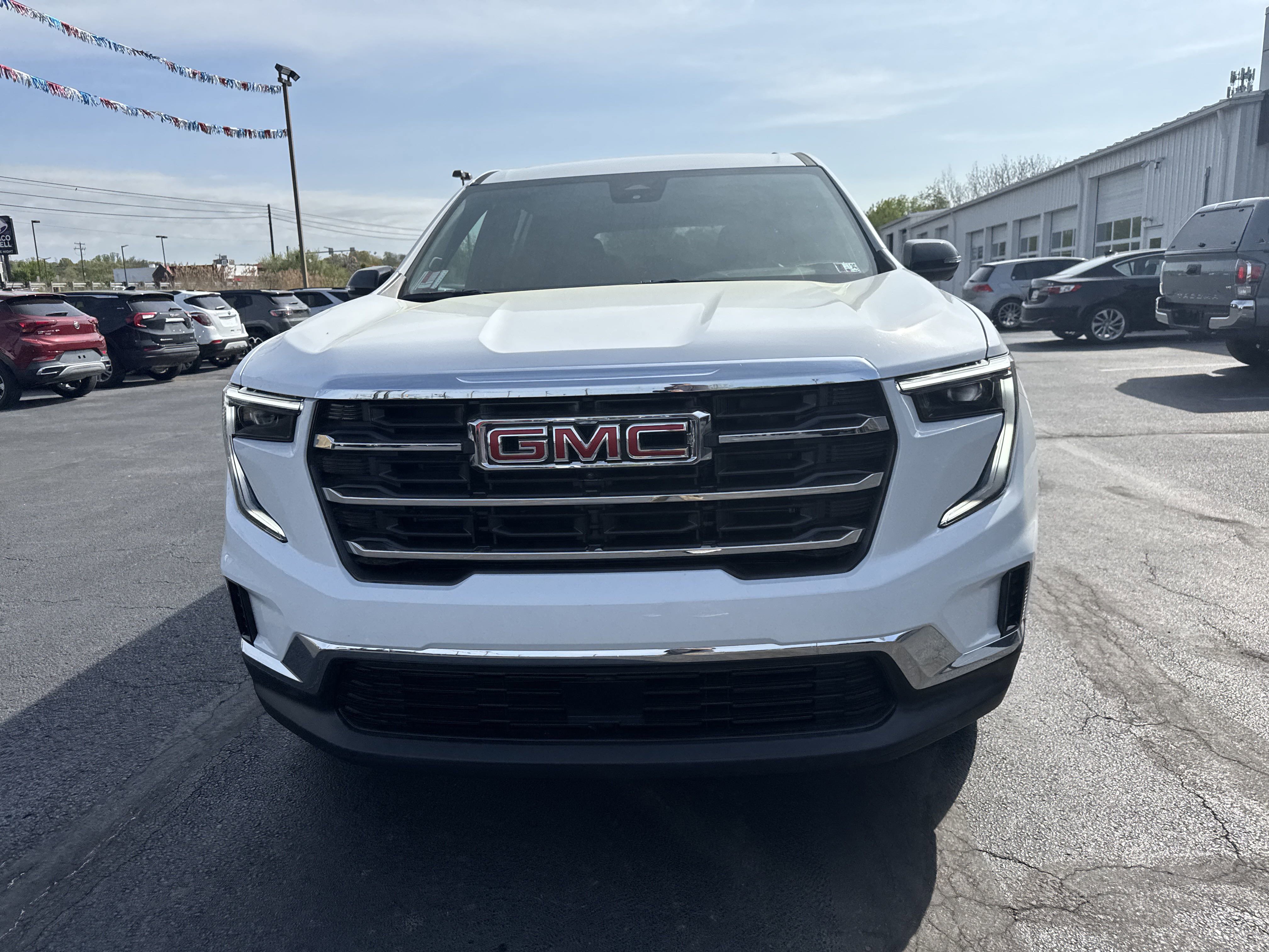 New 2025 GMC Acadia Elevation image 9