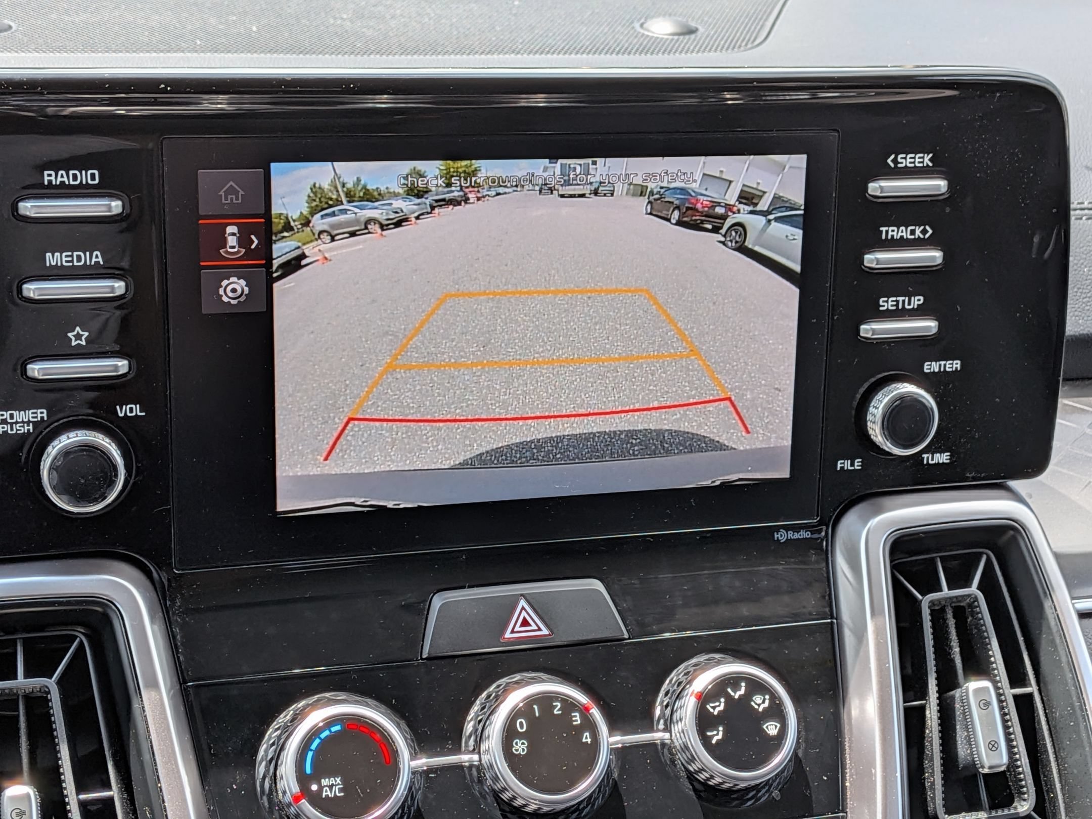 Used 2023 Kia Sorento LX FWD image 24