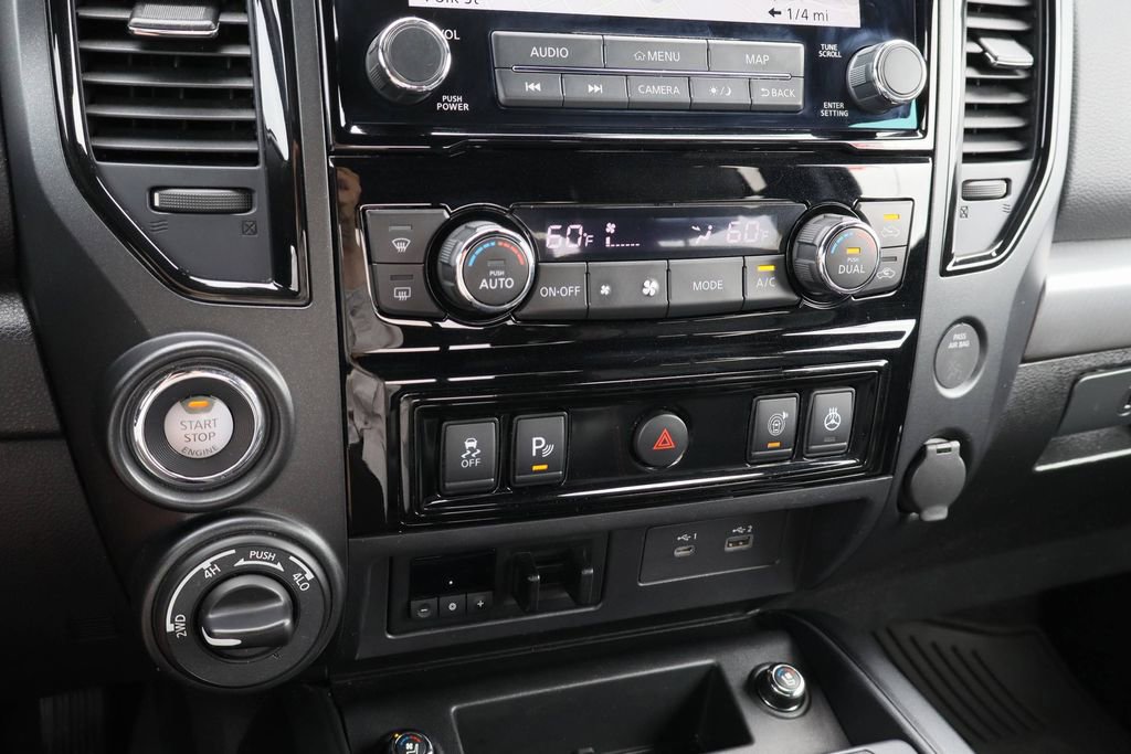 Used 2021 Nissan Titan PRO-4X w/ Pro-4x Convenience Package AWD/4WD image 17