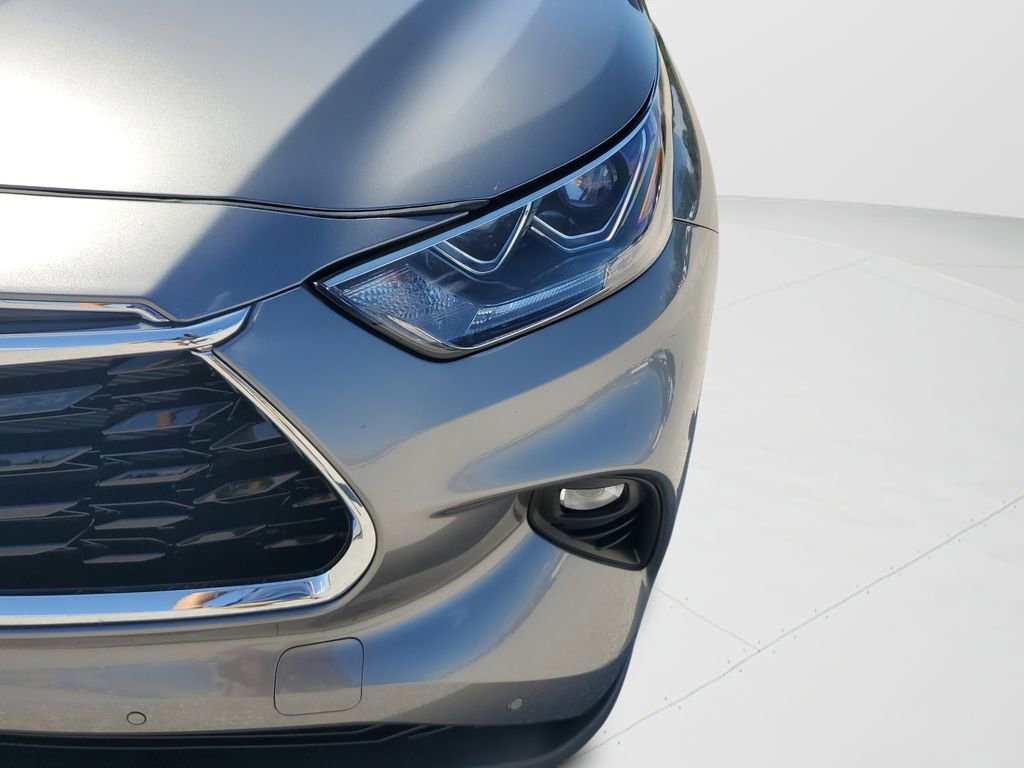 Used 2025 Toyota Highlander Limited image 17