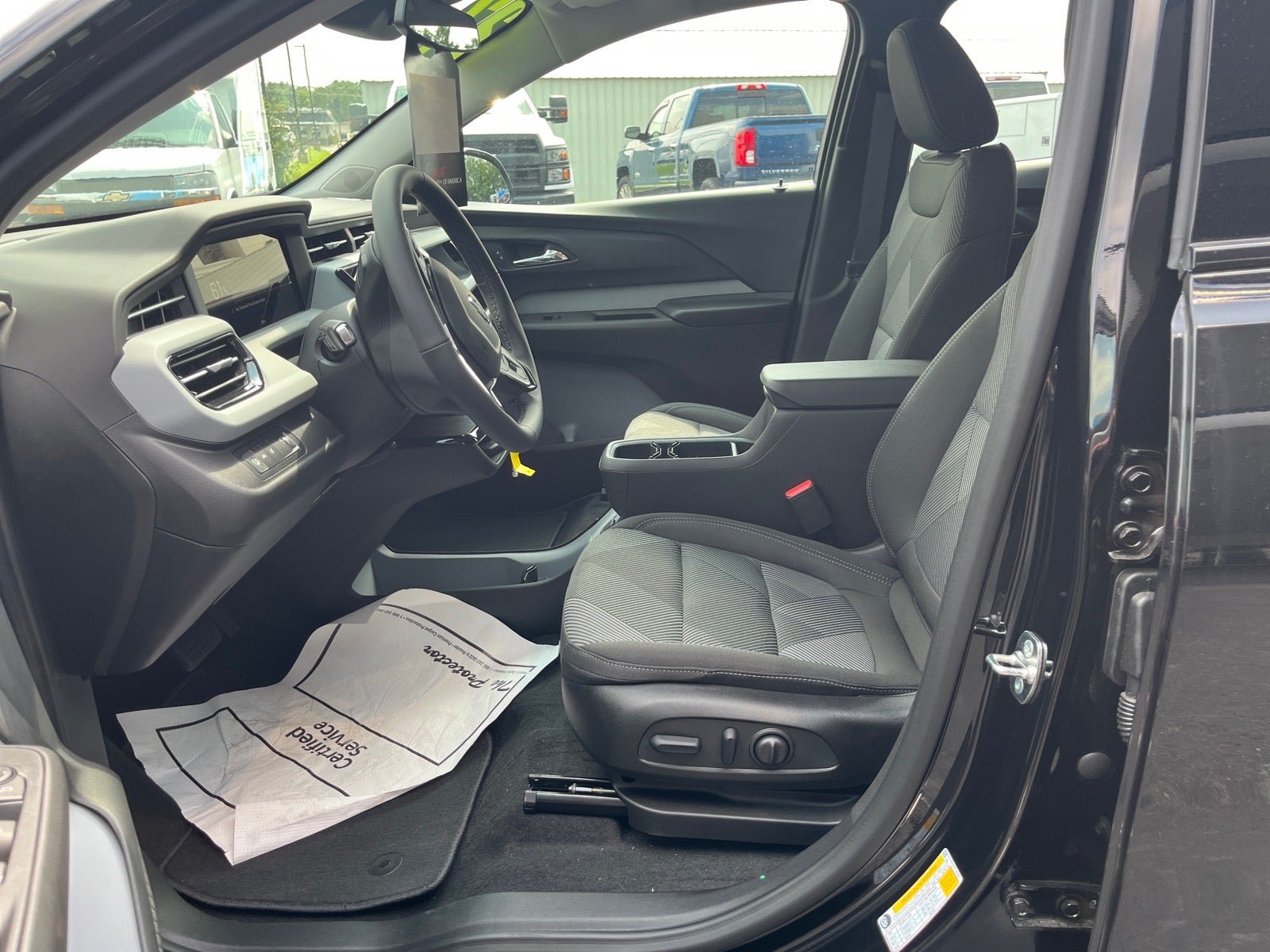 New 2027 Chevrolet Bolt LT w/ Comfort Package FWD image 15